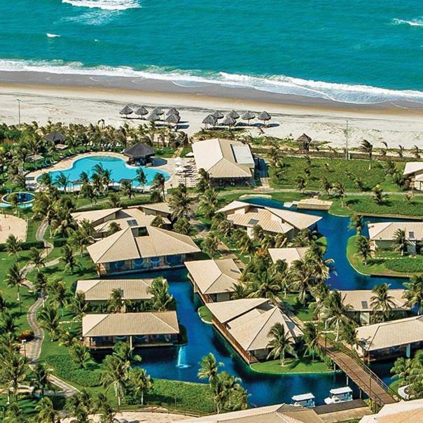 Dom Pedro Laguna Beach Resort & Golf By Wam Experience Aquiraz Kültér fotó Aerial view of the resort